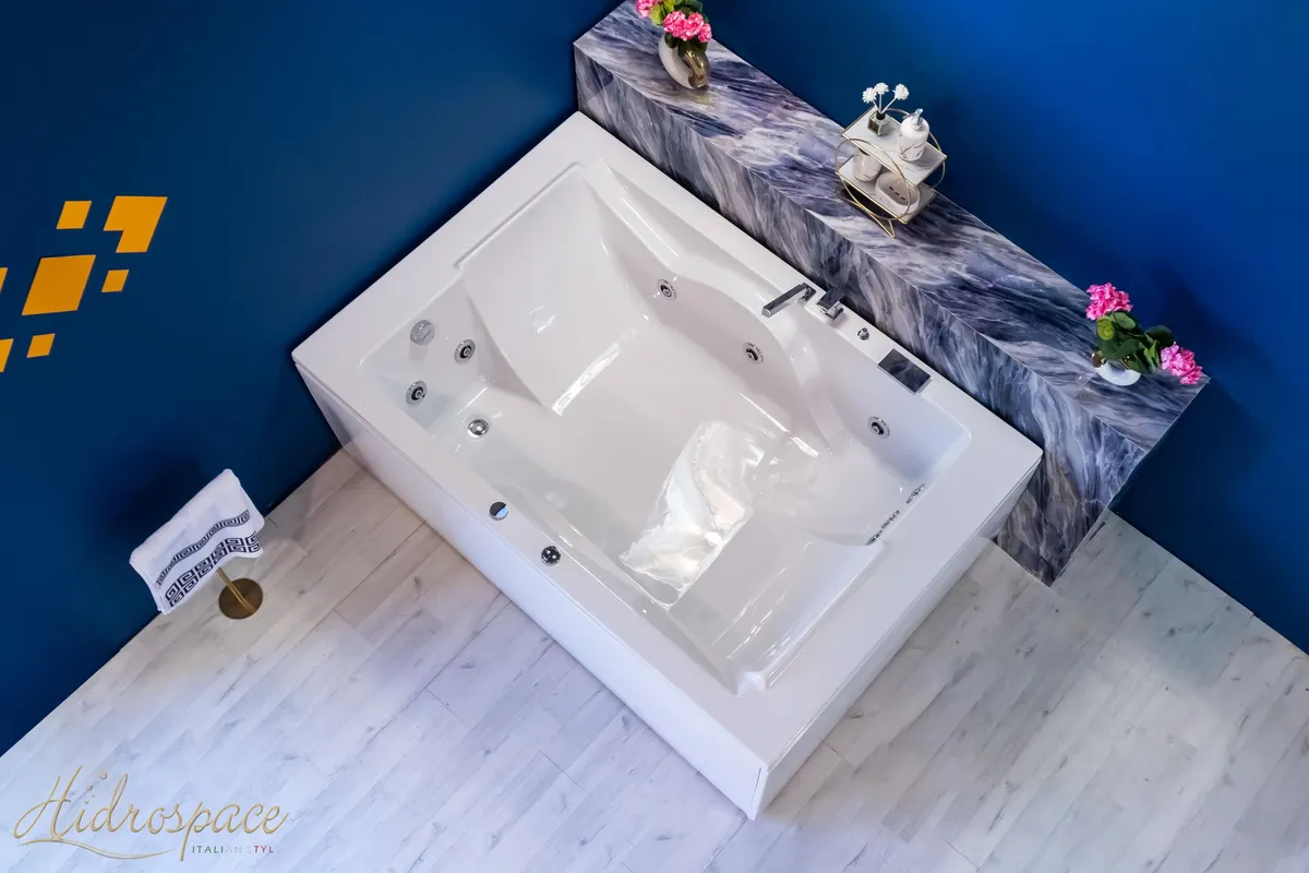 CHAISE LONGUE 120 X 180 VASCA IDROMASSAGGIO RETTANGOLARE